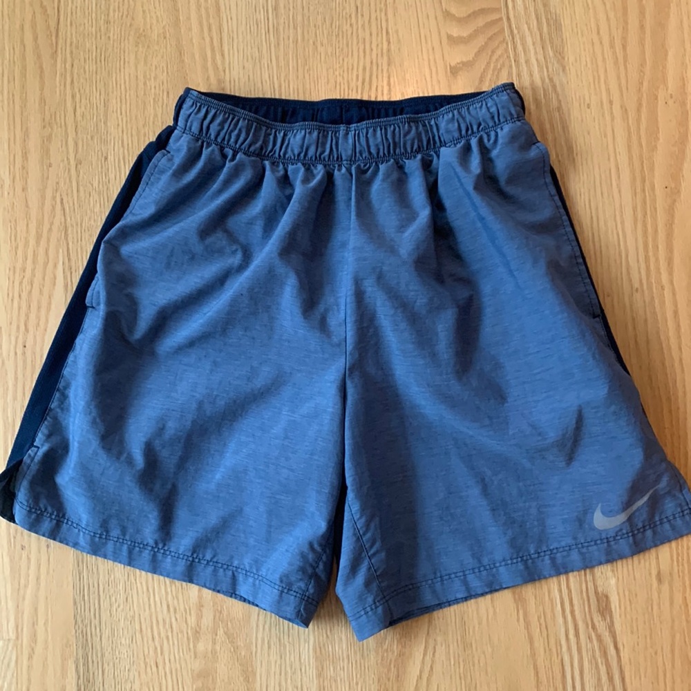 Nike Dri-Fit 7” inseam shorts mens MEDIUM